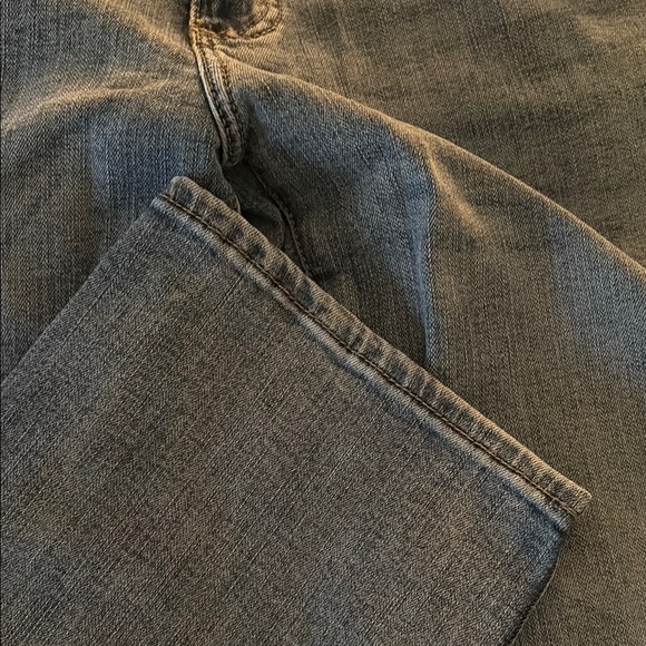 Lee Extreme Motion Tapered Leg Jeans in Blue - Picture 4 of 6